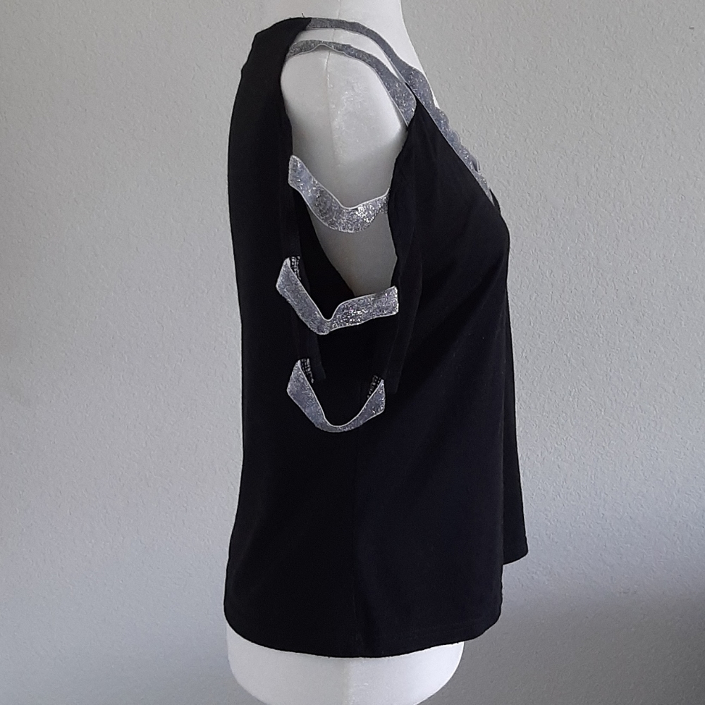 Cold Shoulder Top - Picture 2 of 4